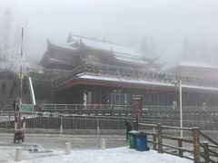-峨嵋山金顶