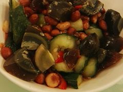餐前小吃-皮蛋伴青瓜-湖滨步步高酒店·中餐厅