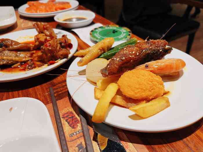 汉巴味德自助餐厅(嘉定宝龙广场店)-"性价比超高的自助餐,服务也好!