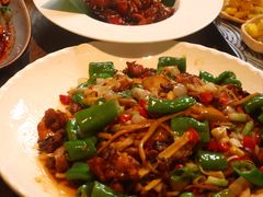 腾冲菌香尖椒鸡-小喜客·云南特色菜(纳西庭院店)