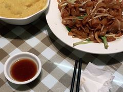 -新大咀港式茶餐厅(宝山万达店)