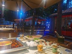 -二荆条·蜀鲜汇城市森林火锅