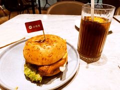 -必胜客(上海新南方商城PH店)