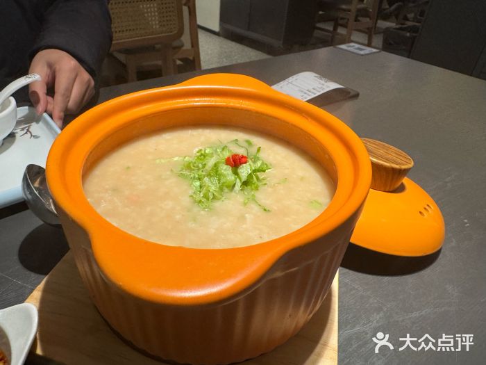 乔街深夜食堂·小龙虾·高压锅生蚝(杭州总店)图片