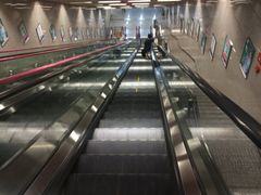 -红土地(地铁站)