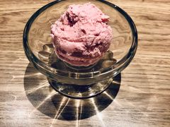 白桃乌龙冰淇淋-必胜客(欧亚卖场店)