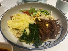 -江城小馆陕南妈妈菜·全球旅行餐厅(钟楼店)