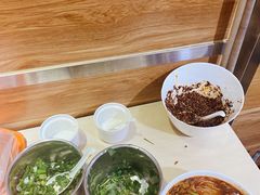 -铁朋小锅米线(玉川巷店)