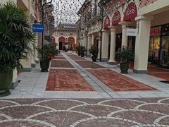 -佛罗伦萨小镇广佛名品奥特莱斯(疏港路店)