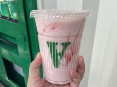 草莓奶昔-ALPHA COFFEE阿尔法咖啡(虹泉路店)
