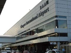 -格拉斯哥国际机场