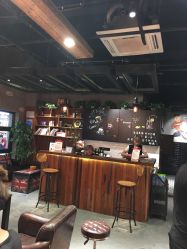 -PE SALON