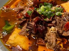 水煮包浆豆腐嫩牛肉-丽江金茂凯悦臻选酒店-滇香馆