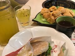 -一叶一世界·素食餐厅(锦华万达店)