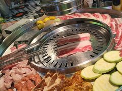 -哈哈碳都·牛肋条无限自助烤肉(宝龙店)