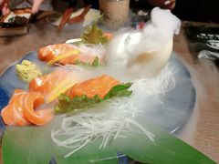三文鱼腩刺身-鲸山上·私房日料(泰达MSD店)