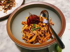 敲糖棒棒鸡-辛香汇·现炒川菜(淮海路百盛店)