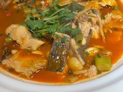 -魏铭鱼头捞饭(晋阳路店)