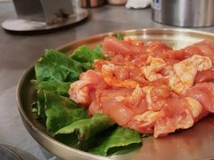 -围炉肉舍•炭烤活鳗•丹东海鲜烤肉(步行街店)