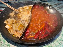 -鸿姐老火锅(疁城新天地店)