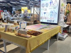 -郑在DIY·潮玩银饰绘画手作(中央大道旗舰店)