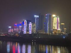 -小天鹅火锅·一线江景洪鼎旗舰店(洪崖洞店)