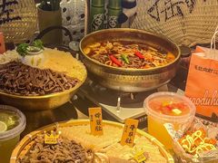 -毛肚向右·川渝毛肚王(经开永旺店)