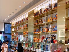 零售区-VENCHI 闻绮(上海佛罗伦萨小镇店)