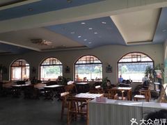 -月河湾马术俱乐部(朝阳店)