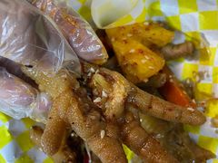 木姜子菠萝鸡爪-哪爪小锅米线·拌鸡爪