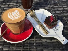 -UNI UNI(环亚凯瑟琳店)