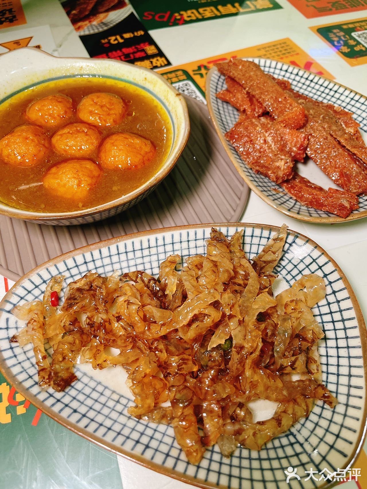 米其林同款煲仔饭，一整面黄金锅巴[亲亲][亲亲]