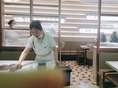 -洪氏嗨捞·广东猪肚鸡·椰子鸡火锅(西咸万象城店)