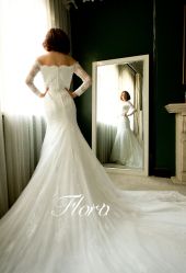 大众002-Flora婚纱礼服定制租赁店