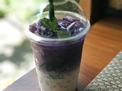 -Chom Cafe and Restaurant