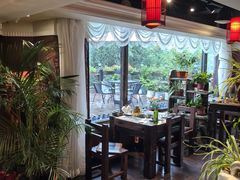 -大匠工房古船木艺术餐厅·猪肚鸡专门店(长白仙岛店)