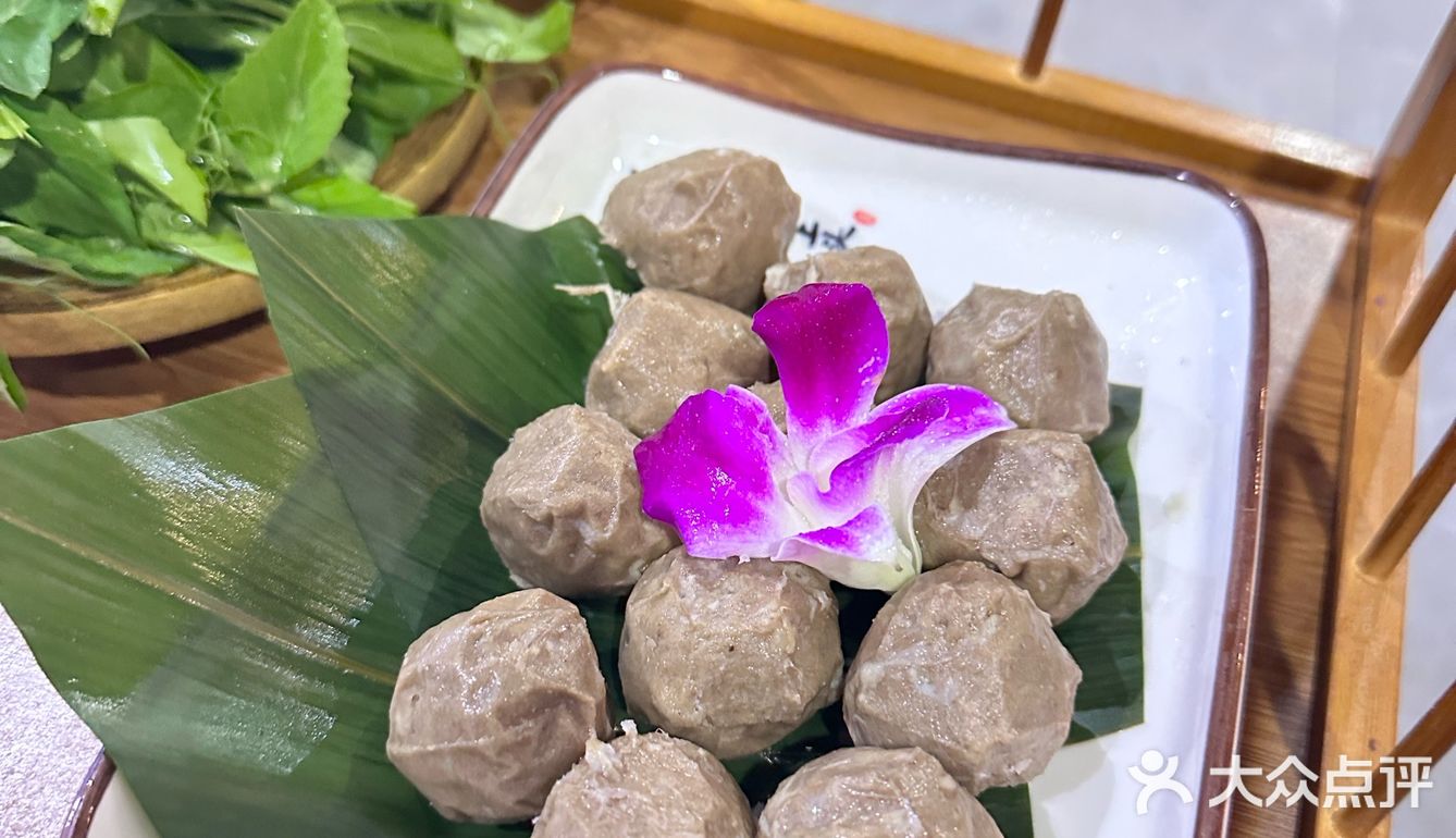 涮嘴牛肉上桌啦