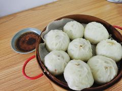 鲜肉小笼包-手工小吃(高银美食街店)