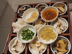 -天宜隆蘑菇宴火锅(石景山旗舰店)