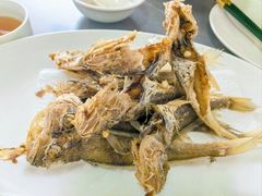 干煎小黄鱼-沪依小酒馆心意菜