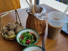 -包整·丝娃娃(一览甲秀楼风景店)