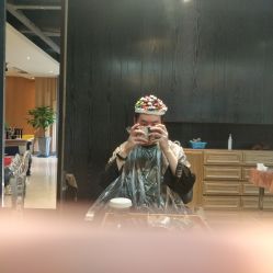 -苑苑发型设计