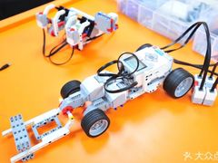 -童程童美·信息学竞赛·乐高机器人编程(长宁来福士校区)