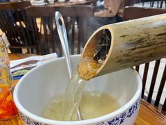 西瓜少爷冲浪竹筒炖汤-胡须哥网红竹筒菜