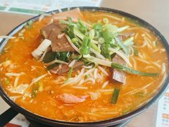 -肥汁米蘭香港米线(定西路店)