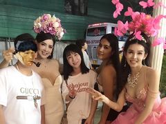 -金东尼人妖秀