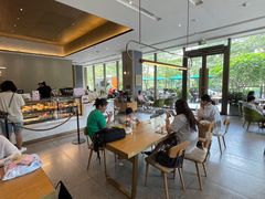 -星巴克臻选(深圳龙华红山天虹店)