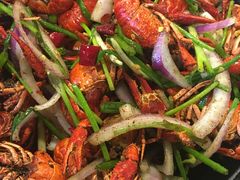 -虾弄弄海派小龙虾·牛羊蝎子火锅