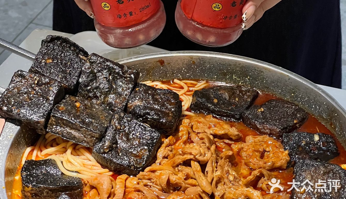 广州体育西！臭豆腐肥肠螺狮粉锅🤤贼好吃………