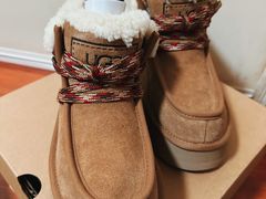 -UGG(燕莎奥特莱斯购物中心店)